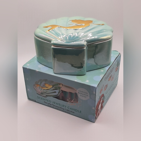Little Mermaid Shell Candle - Charmed Aroma - Picture 5 of 5